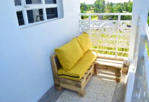 Rorot 2 bdrm stay located Annex, home away