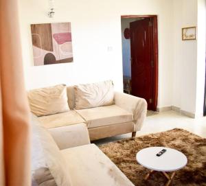 Rorot 2 bdrm stay located Annex, home away