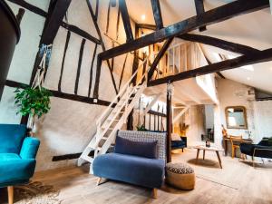 Loft atypique au calme avec cour privative