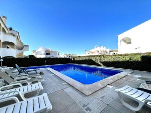 Quarteira Classic 1 With Pool by Homing