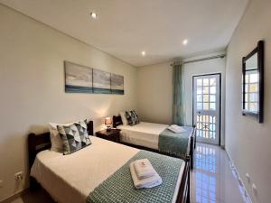 Quarteira Classic 1 With Pool by Homing