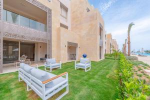 Ollystays Mangroovy Seaview 3BR Beach and Pool Free access