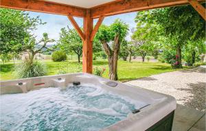 Lovely Home In St Aubin De Cadelech