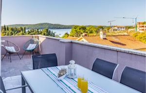 Gorgeous Apartment In Medulin With Wifi