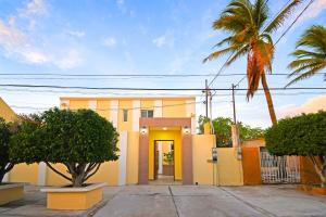 DT La Paz Condos with Pool & Palapa Lounge, 2 mi to Malecón