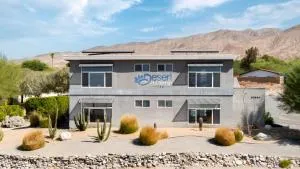 Desert Hot Springs Inn - Dos Palmas Corners