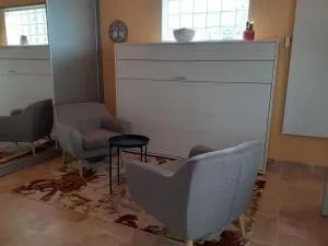 Studio avec piscine à la campagne, proche de Vichy - Jardin, Terrasse, WiFi, Draps inclus - FR-1-489-230 - Bayet