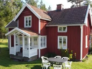 Holiday home GRÄSTORP - Backgarden