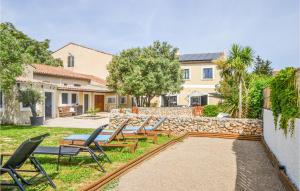 Maisons de vacances Cozy Home In Fleury With Wifi : photos des chambres