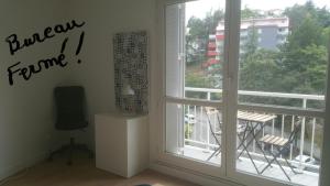 Appartements Rond point Studio Cosy et Central avec Balcon : photos des chambres