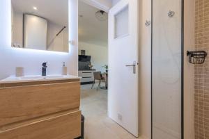 Appartements 2P neuf au coeur de St Jean Cap Ferrat + parking ! : photos des chambres