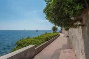 Appartements 2P neuf au coeur de St Jean Cap Ferrat + parking ! : photos des chambres