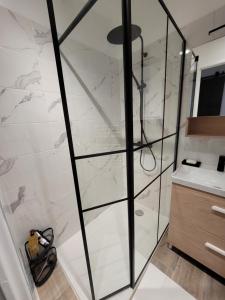 Appartement rénové près république