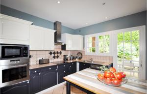 Lovely Home In Limoux