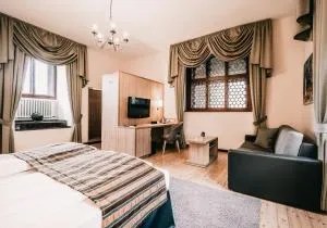 Romantik Hotel Schloss Hohenstein - Ahorn