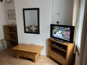 2 Bed Cottage Chester