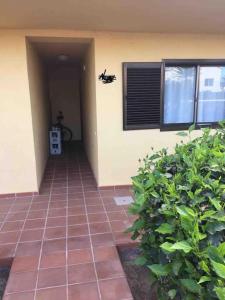 *1 bed apt, fibre, 200mt beach, 2 mins barsshops*