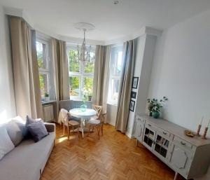 Apartament w kamienicy w sercu miasta Szczecin Wały Chrobrego