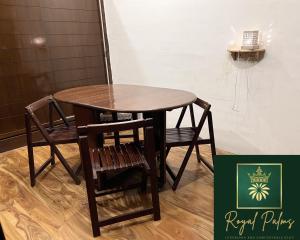 Royal Palms Luxury Service Apartment