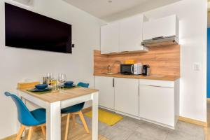 Appartements Jacuzzi superbe appartement avec parking centre : photos des chambres