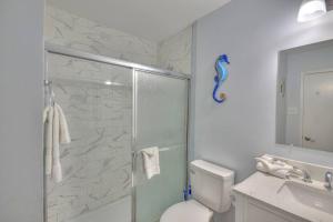 Living the Dream 2 Bedroom Ocean View Cozy Condo