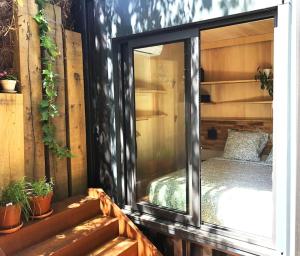 Vaimiti, cabane cosy sous les pins (50m de la plage)