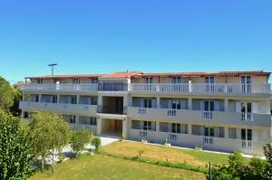 Hotel Tassia for families & couples - Apartments - Kalpaki