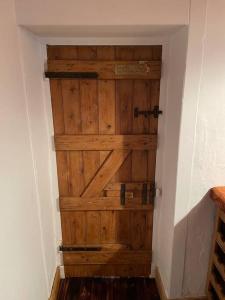 John the mills cottage spaHot tub private beach