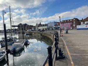 Jolly Sailors Retreat