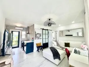 3 SEASONS AT THE CARRINGTON 3 SEPARATE 2 Bedroom 1 Bathroom Apartments AND a 3 Bedroom 2 Bathroom Villa - Little River