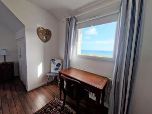 Maisons de vacances Holiday home in Perros Guirec : photos des chambres