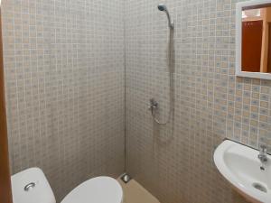 RedDoorz near Taman Safari 2