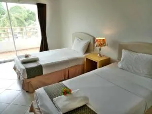 โรงแรมเวลลิงตัน - Ban Chak Phai