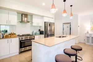 La Belle Vie 1 Min Walk to Basin Walking Track