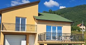 Topla porodicna kuca