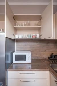 Stylish Latvian Classic 1-Bedroom Apartment Near City Center, Parks & Public Transport Links