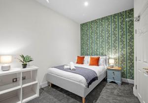 Narrow House - Free Parking By My Getaways