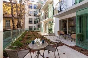 Kraków Rynek Podgórski Apartment by Noclegi Renters