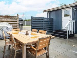 7 person holiday home in Juelsminde-By Traum