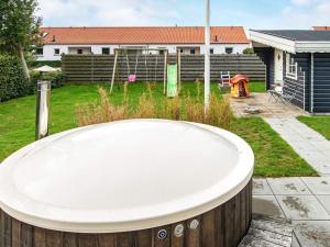 7 person holiday home in Juelsminde-By Traum