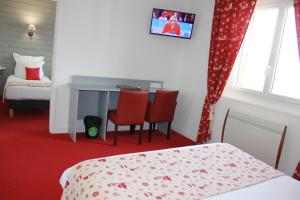 Hotels Hotel Les Charmilles : photos des chambres