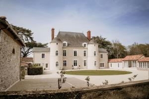 B&B / Chambres d'hotes Domaine de La Mazure : Suite Lit Queen-Size Deluxe