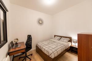 Appartements KASA LOFT CENTRE 2 - WIFI et TV - Confortable et stationnement gratuit a proximite : photos des chambres