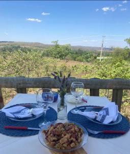 Chalé aconchegante, pertinho da cidade e conectada a natureza