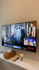 Homy studio room near taman anggrek