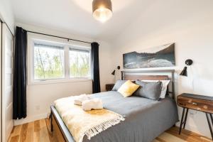 Le Memph Aigle spacious comfortable condo cottage eco friendly 3 bedrooms - hot tub & pool Memphrémagog Lake