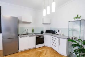BUDACASTLE PANORAMIC LUXURIOUS FAMILY APT, FREE PARKING included
