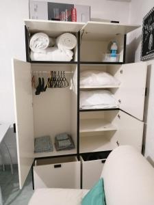 Joli studio bord de mer, clim, balcon, parking privé