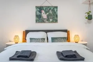 KAKADU - Zentral - Workplace - Gemeinschaftsterrasse, SNES - Wiesenfeld