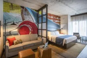 Hotel Indigo Tulsa DWTN/Entertainment Area - Sperry